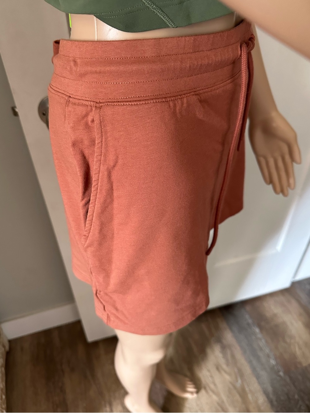 TenTree Shorts - Picture 2 of 4